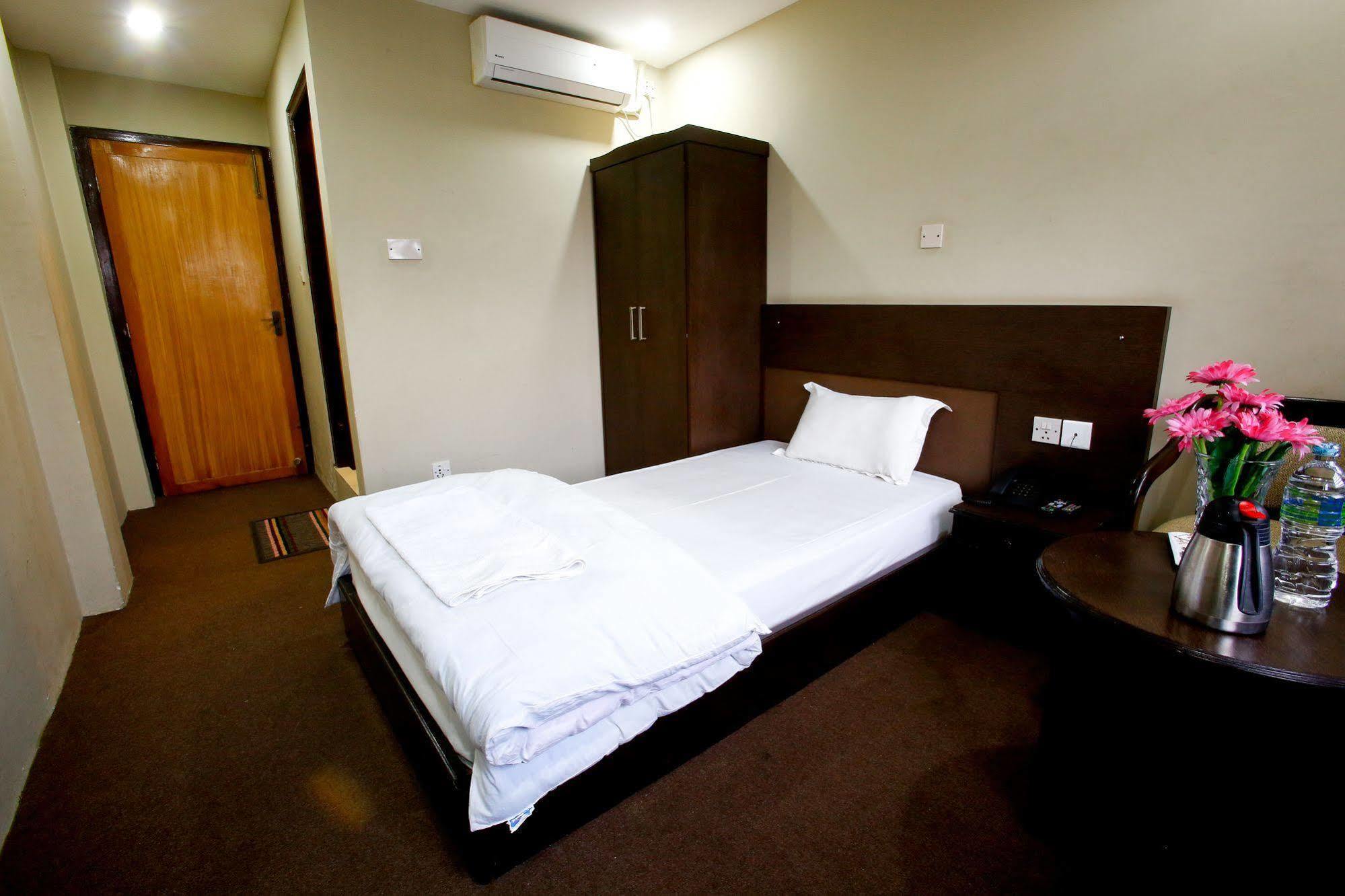 Hotel Nandini Kathmandu Exterior photo
