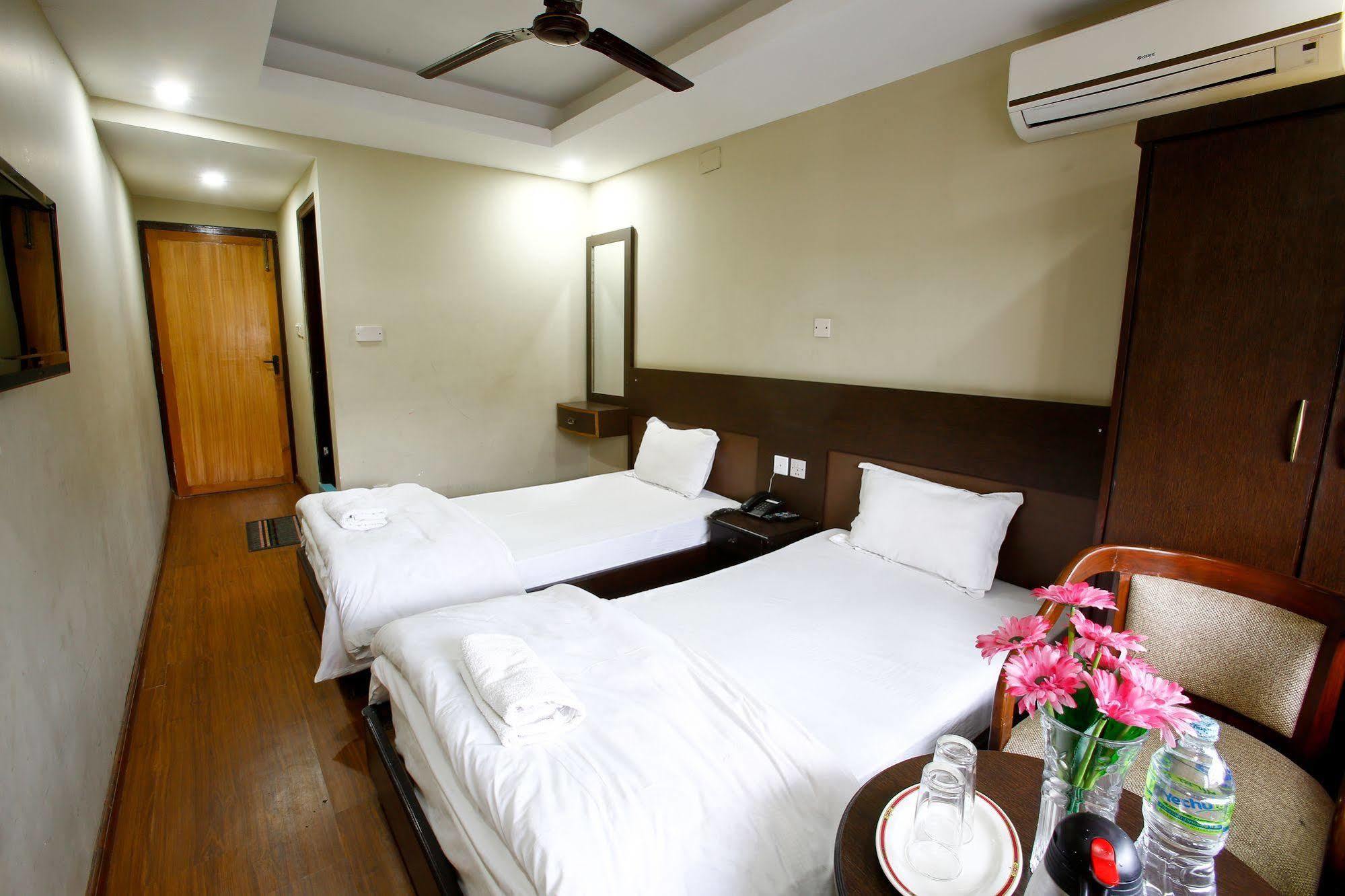 Hotel Nandini Kathmandu Exterior photo
